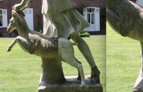 Cleaning of a stone sculpture